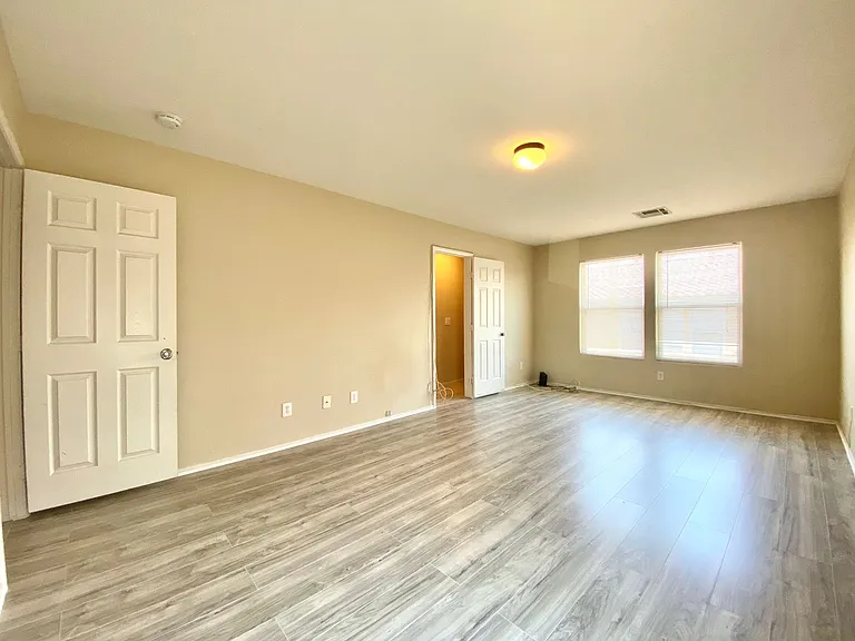 6486 W Eldorado Ln — Photo 24