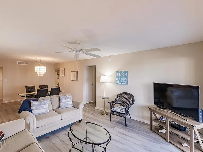 1055 W Peppertree Dr #506AA — Photo 5