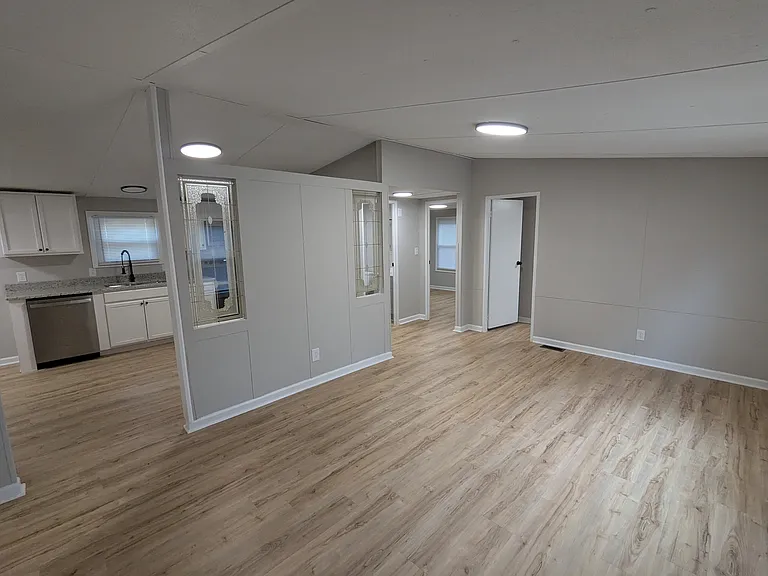 144 Andrew Dr — Photo 14