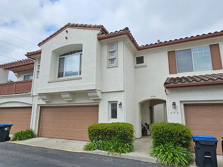 10960 Ivy Hill Dr #6 — Photo 1