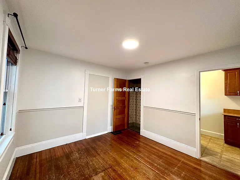 30 Roseclair St — Photo 25