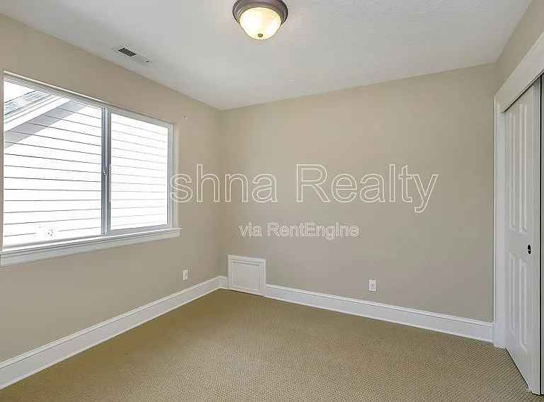 12649 NW Bayonne Ln — Photo 12