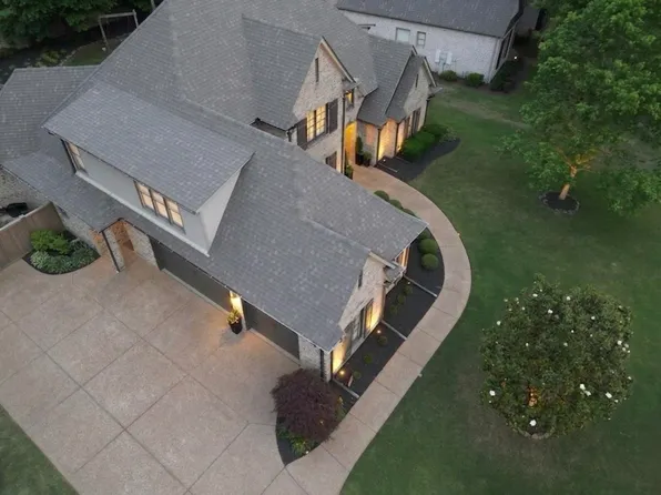 1644 Brackenshire Ln, Collierville, TN 38017
