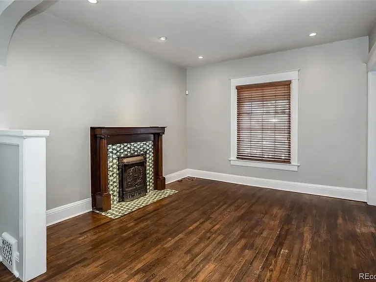 1140 S Emerson St — Photo 5