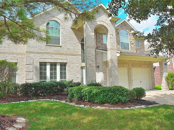 2nd image of 2222 Falcon Knoll Ln