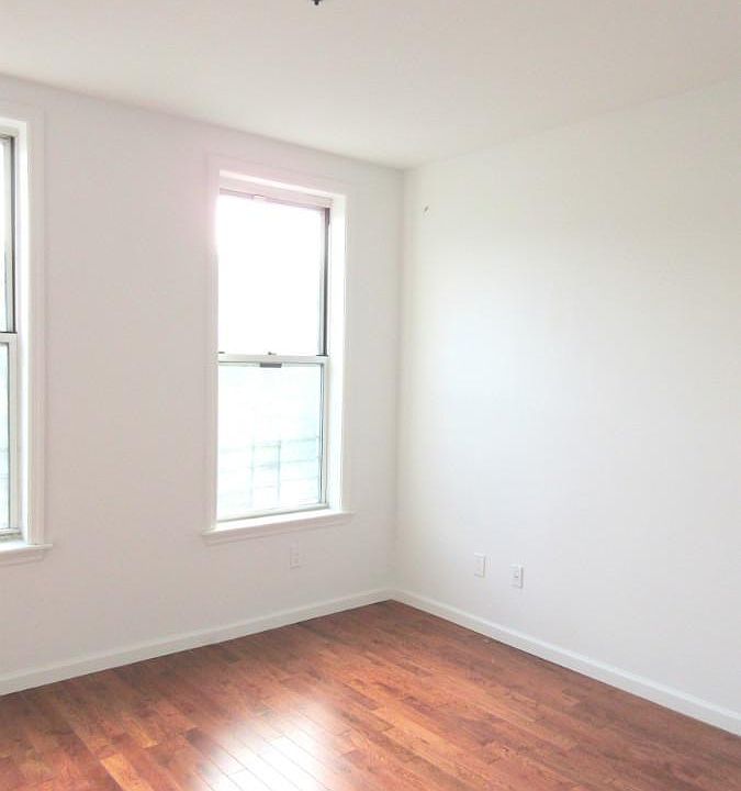 1st image of 171 Irving Ave APT 3R