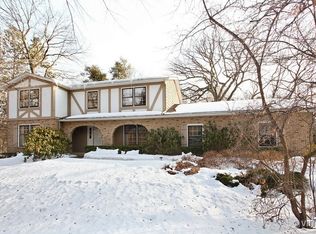 2365 Tanglewood Dr, Lisle, IL 60532