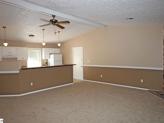 3rd image of 3 Cadbury Ln