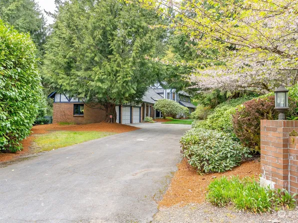 14206 NE 40th Place, Bellevue, WA 98007