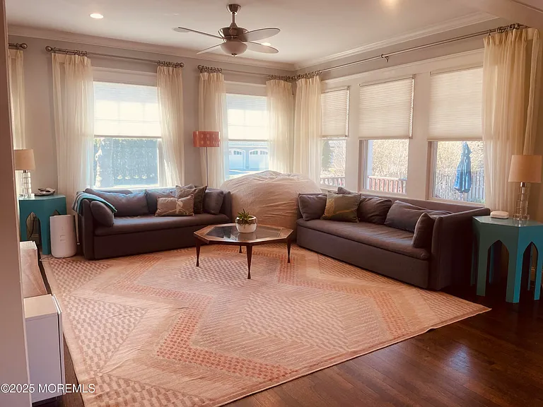 118 Madison Ave — Photo 62