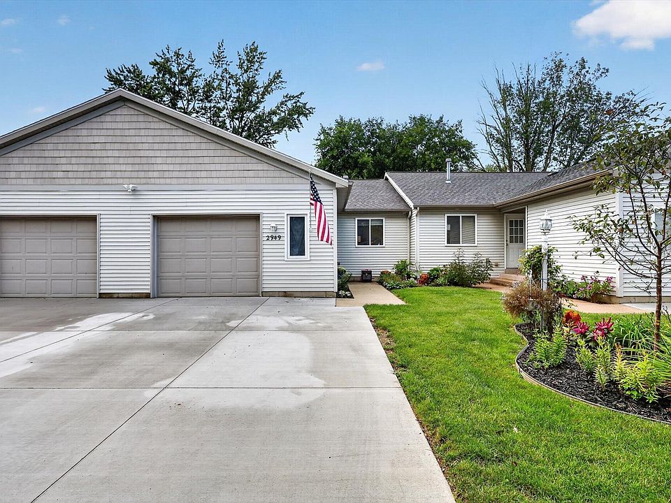 1st image of 2949 Harmony Ct SW #4