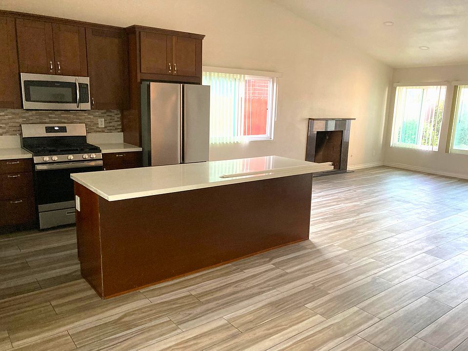 1st image of 7561 Skyline Dr