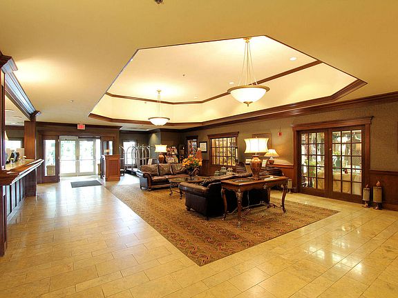 4th image of 101 Osthoff Ave #134