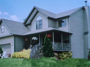 17582 Susan Ln, Lowell, IN 46356