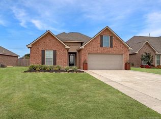 5418 Chandler Ave, Lake Charles, LA 70607