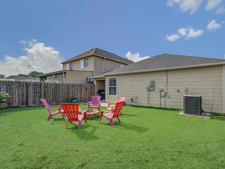 13335 Gardnerville St — Photo 37