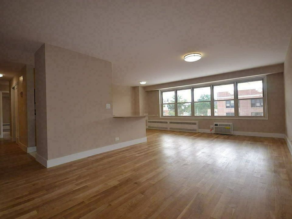 1st image of 125-10 Queens Blvd #1806