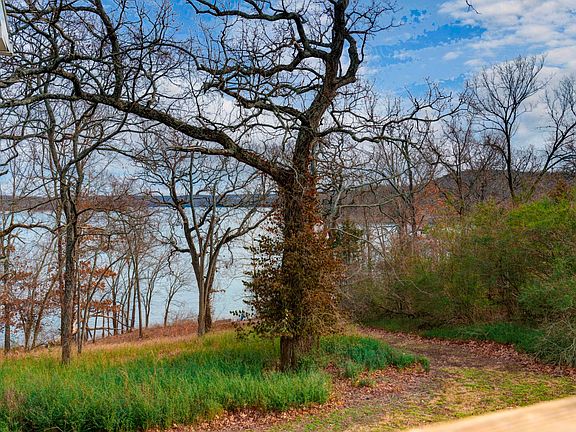 400' of Lake Frontage