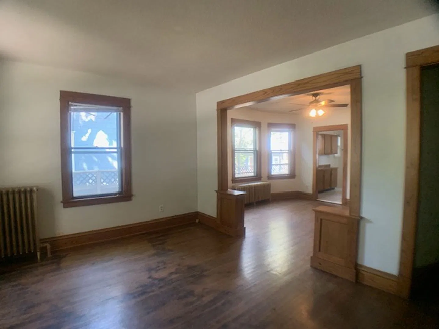 1607-1609 Van Buren Ave — Photo 1