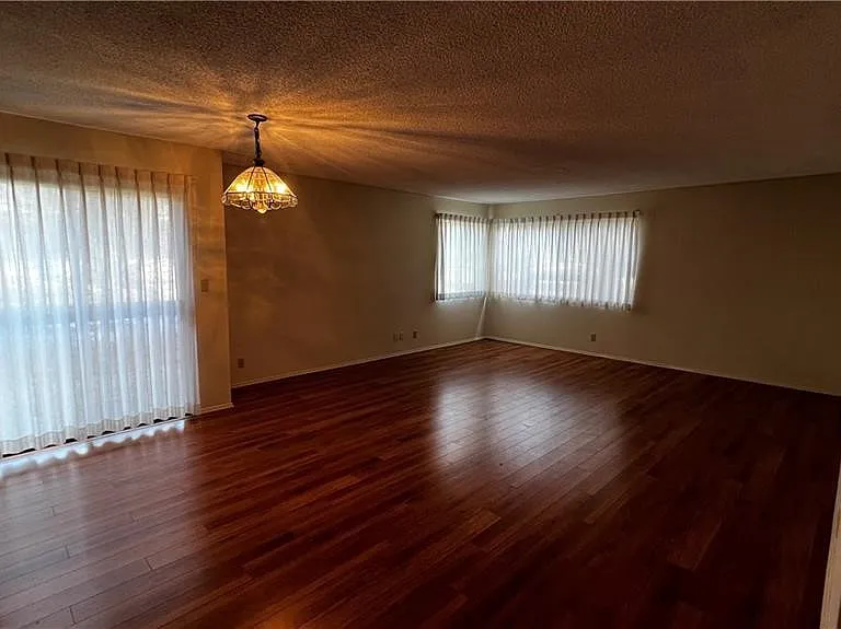 410 Milford St #102 — Photo 4