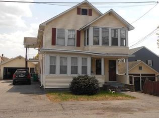 15 Leeds St, Lowell, MA 01850