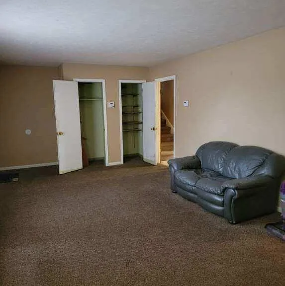 2531 Crosscreek Rd — Photo 3