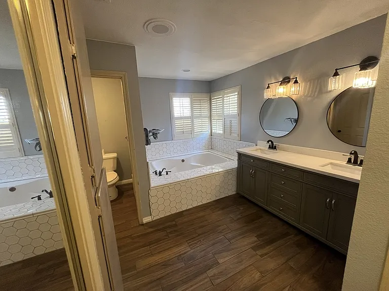 511 Bluff Dr — Photo 15
