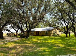 2202 Olympia St, Pleasanton, TX 78064