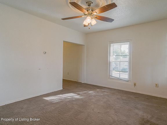4th image of 504 2nd Ave E
