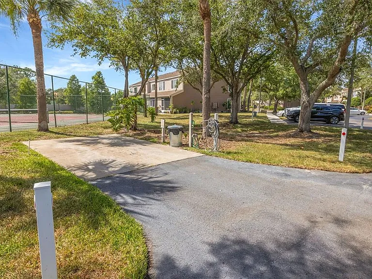 6127 Bayside Key Dr — Photo 51