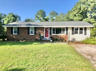 715 W Philadelphia Ave, Southern Pines, NC 28373