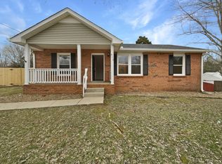 813 Merritt Lewis Ln, Clarksville, TN 37042