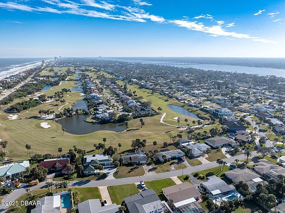 5th image of 200 Country Club Dr