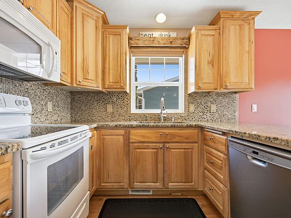 4th image of 6121 Egg Lake Rd N