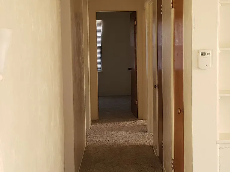 1014-1016 E. Columbia Street — Photo 11
