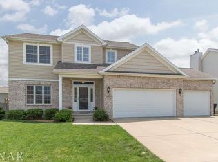 2985 Three Eagles St, Normal, IL 61761