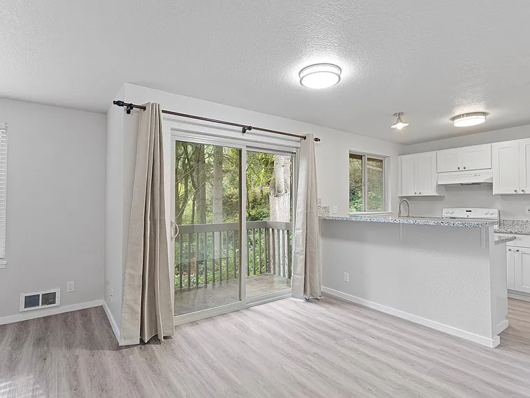 North Forest Apartments — Photo 25