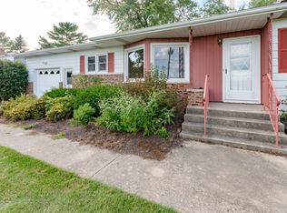 523 Bethany Rd, Sycamore, IL 60178