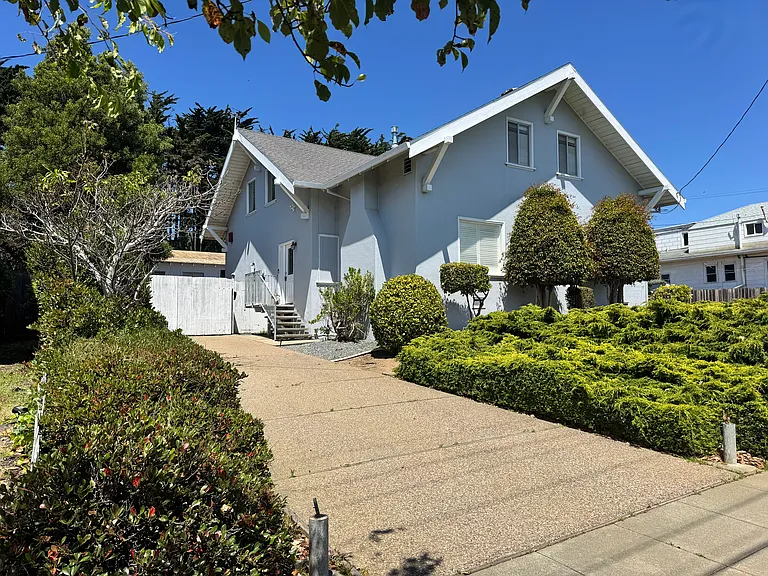 810 Miller Ave — Photo 22