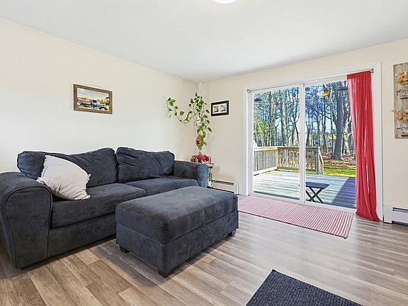 2nd image of 9 Forestdale Rd