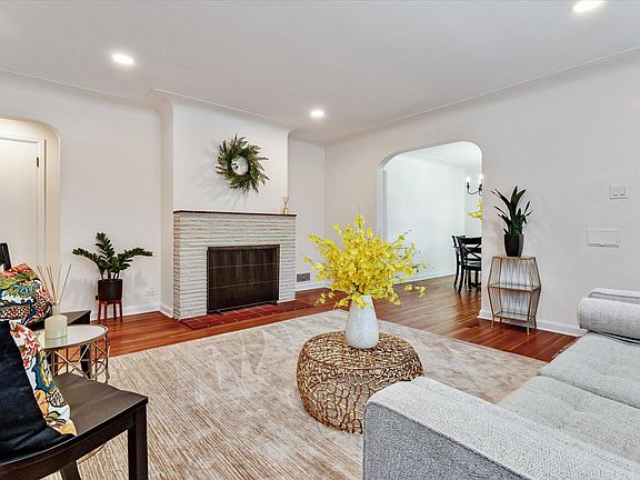 Living room with gas fireplace