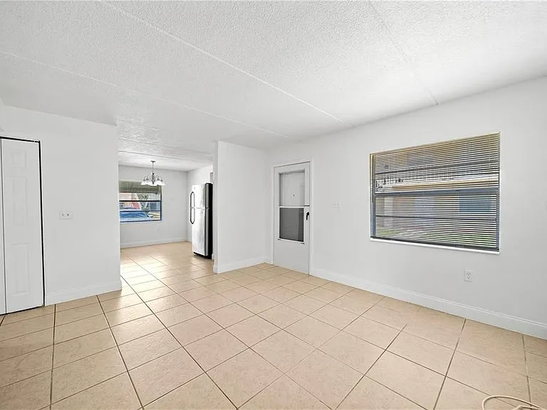 702 Michigan Ct #1 — Photo 5