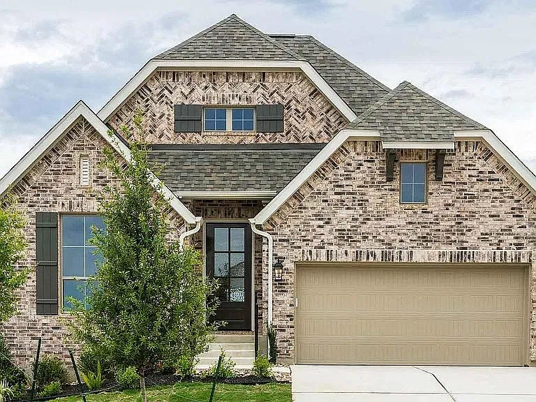 4 bed, 3.0 bath, 2545 sqft, $2,499 — Photo 1