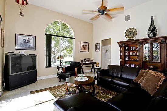 4th image of 16367 Erie Pl