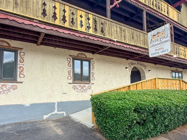 854 Edelweiss Strasse #402, Helen, GA 30545