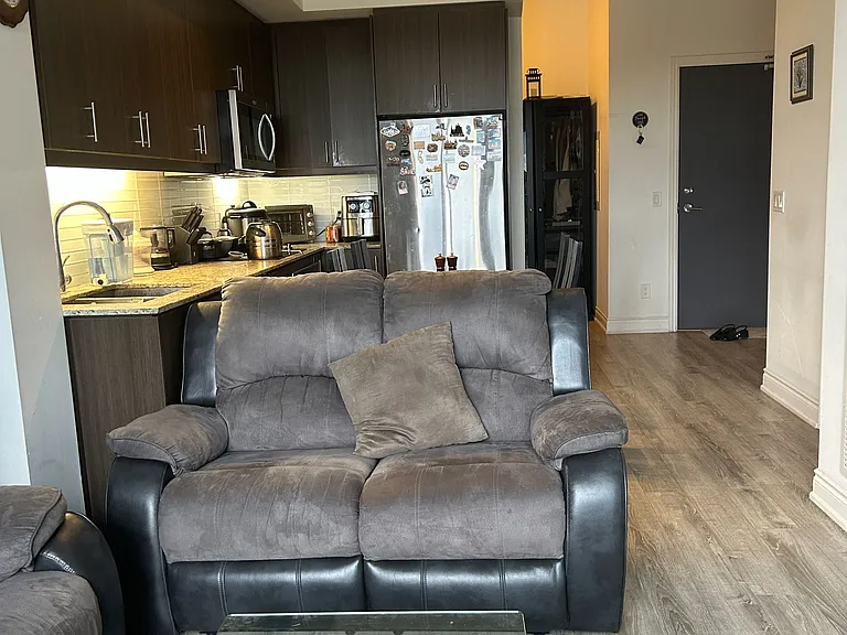 9618 Yonge St #1207 — Photo 2