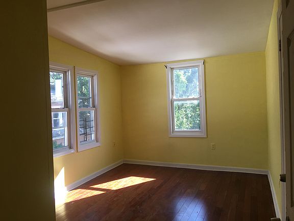 1st Bed Room