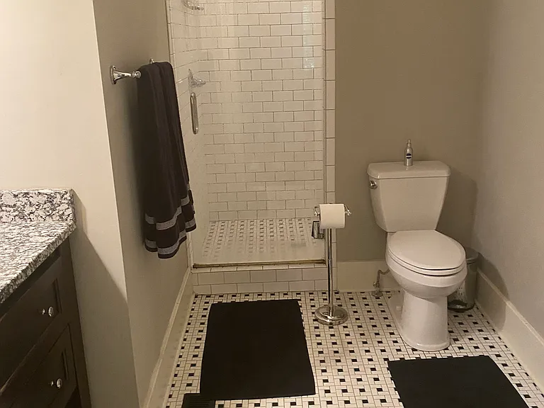 4409 Elkins Ave — Photo 8