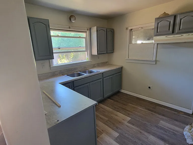 3480 3rd Ave SE — Photo 7