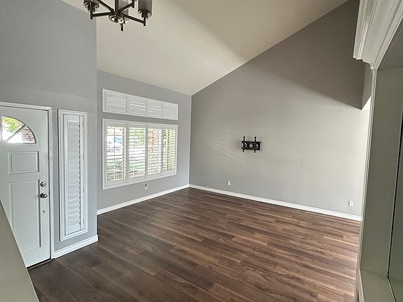 4th image of 9081 Mandarin Ln